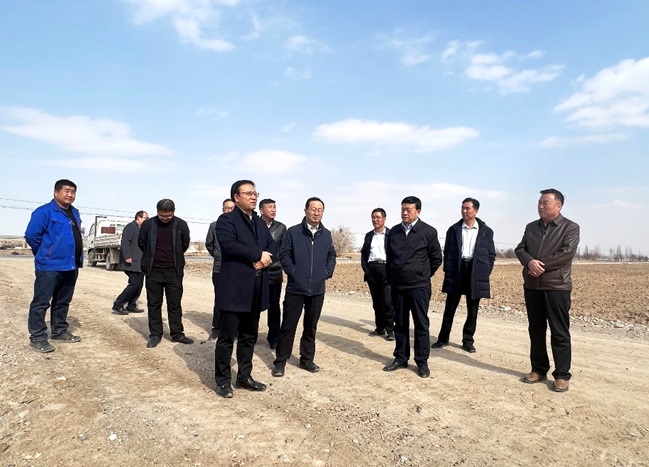 振興種業(yè)在行動,敦煌種業(yè)牽手奧凱種機(jī)、大禹節(jié)水現(xiàn)場對接推進(jìn)千畝智慧種業(yè)示范園區(qū)建設(shè)項(xiàng)目